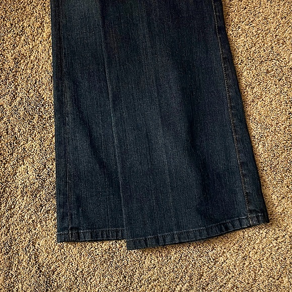 Joe’s Jeans “The Provocateur” Size 26 - Picture 6 of 7